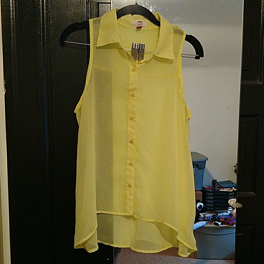 yellow sheer button up sleeveless shirt sz L